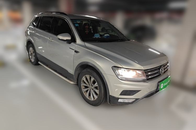 Used Volkswagen Tiguan L 2017 330TSI Automatic Two-Wheel Drive Luxury Edition Exterior 2