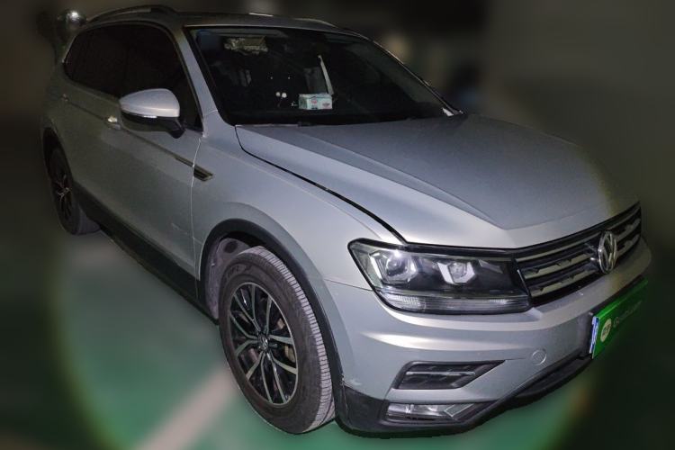 Used Volkswagen Tiguan L 2017 330TSI Automatic Two-Wheel Drive Luxury Edition Exterior 2