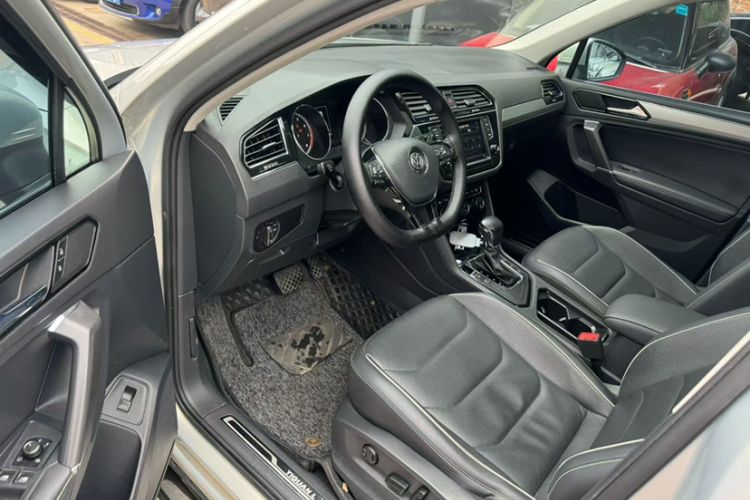 Used Volkswagen Tiguan L 2017 330TSI Automatic Two-Wheel Drive Flagship Edition Exterior 4