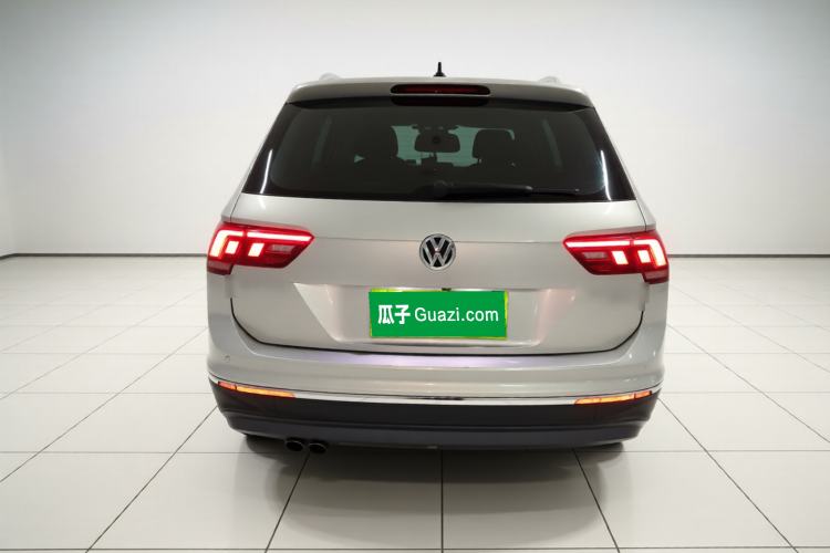 Used Volkswagen Tiguan L 2017 330TSI Automatic Two-Wheel Drive Luxury Edition Exterior 4