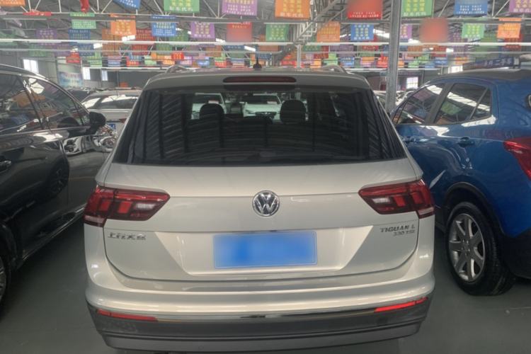 Used Volkswagen Tiguan L 2017 330TSI Automatic Two-Wheel Drive Comfort Edition Exterior 4