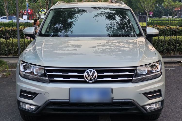 Used Volkswagen Tiguan L 2017 330TSI Automatic Two-Wheel Drive Luxury Edition Exterior 5