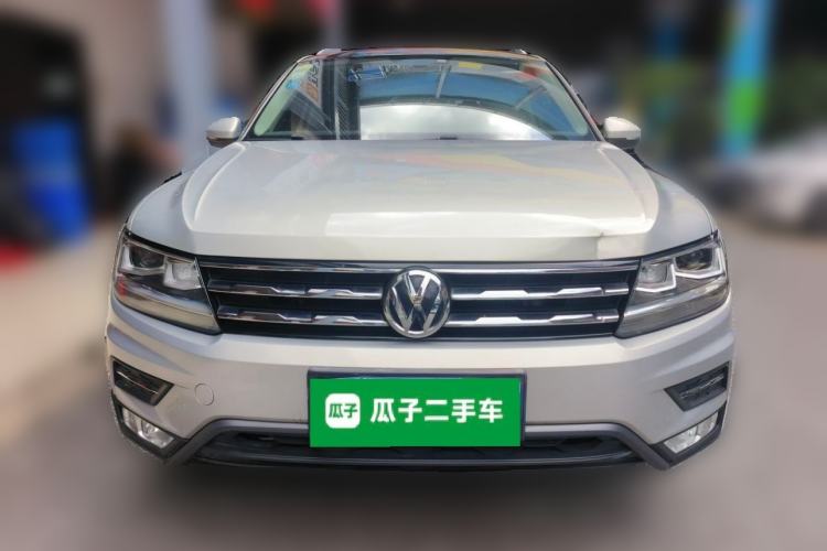 Used Volkswagen Tiguan L 2017 330TSI Automatic Two-Wheel Drive Luxury Edition Front