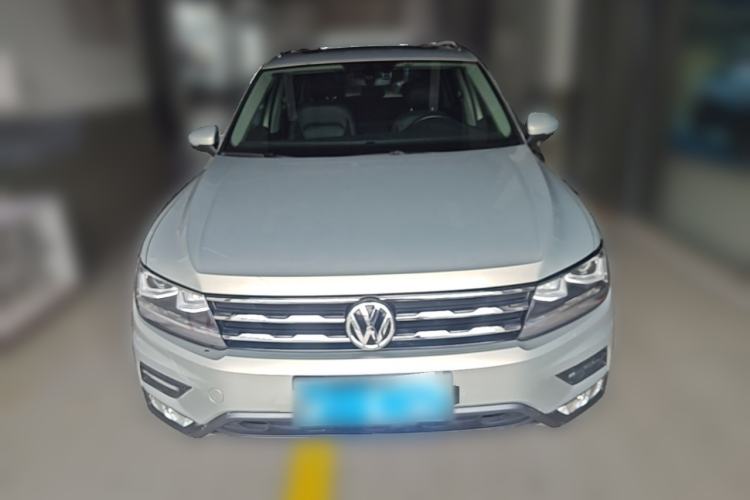 Used Volkswagen Tiguan L 2017 330TSI Automatic Two-Wheel Drive Luxury Edition Front
