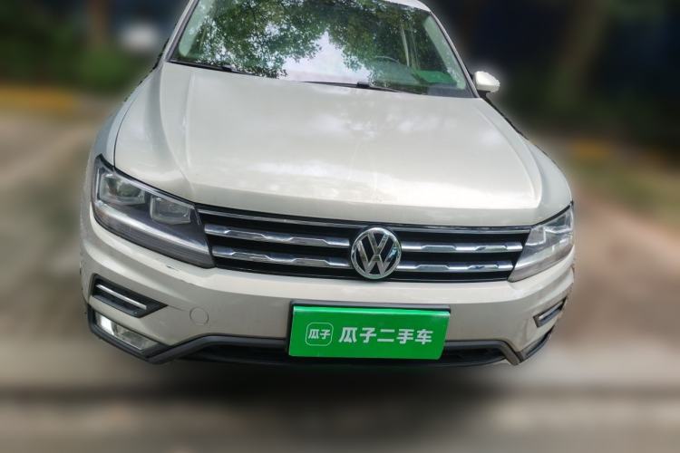 Used Volkswagen Tiguan L 2017 330TSI Automatic Two-Wheel Drive Luxury Edition Front