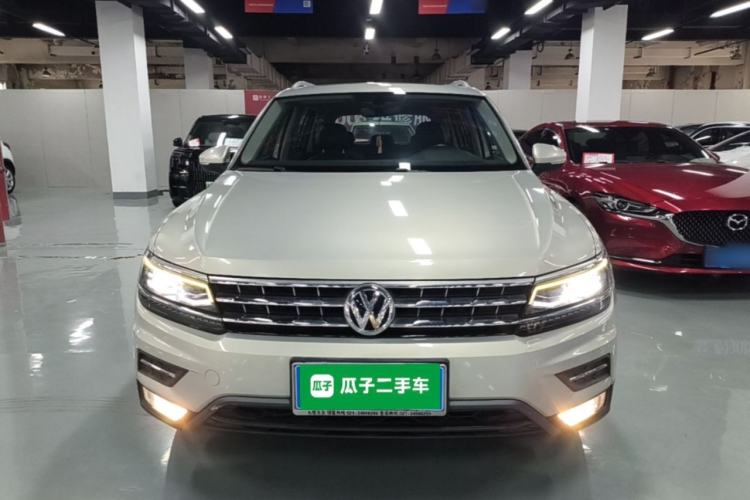 Used Volkswagen Tiguan L 2017 380TSI Automatic All-Wheel-Drive Luxury Edition Front