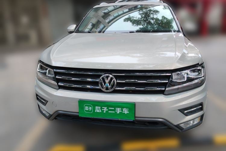 Used Volkswagen Tiguan L 2017 330TSI Automatic Two-Wheel Drive Luxury Edition Front