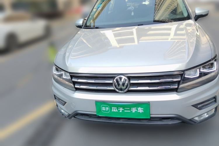 Used Volkswagen Tiguan L 2017 330TSI Automatic Two-Wheel Drive Luxury Edition Front