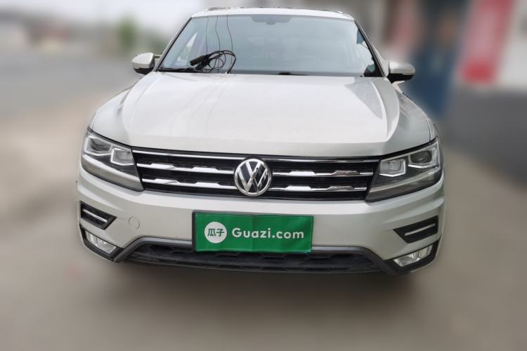 Used Volkswagen Tiguan L 2017 330TSI Automatic Two-Wheel Drive Luxury Edition Front
