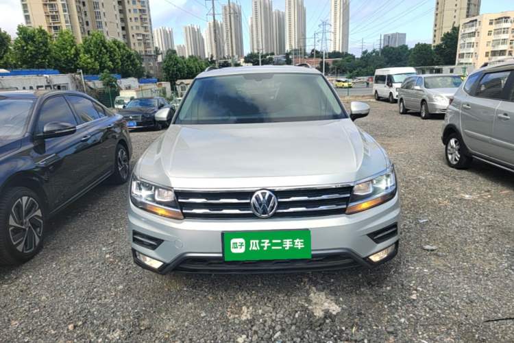 Used Volkswagen Tiguan L 2017 330TSI Automatic Two-Wheel Drive Luxury Edition Front