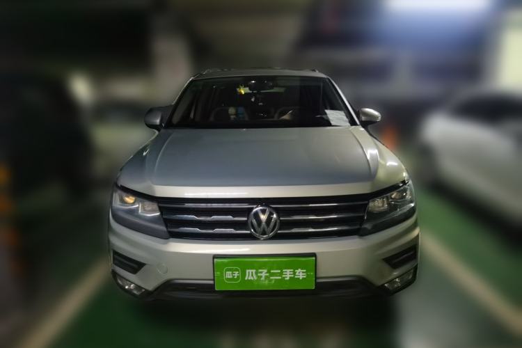 Used Volkswagen Tiguan L 2017 330TSI Automatic Two-Wheel Drive Luxury Edition Front
