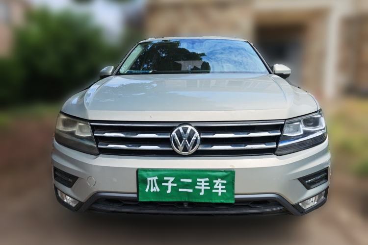 Used Volkswagen Tiguan L 2017 330TSI Automatic Two-Wheel Drive Luxury Edition Front