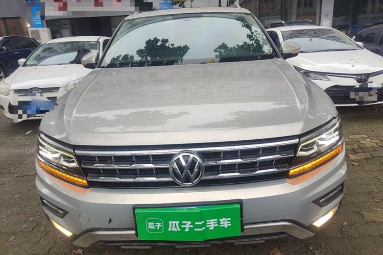 Used Volkswagen Tiguan L 2017 380TSI Automatic All-Wheel-Drive Luxury Edition Front