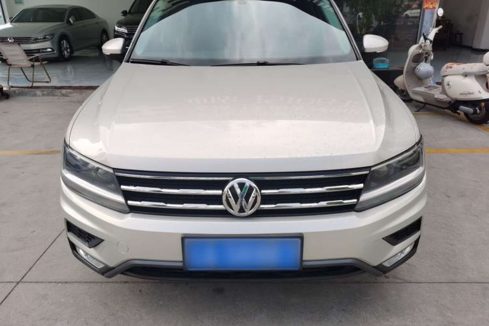 Used Volkswagen Tiguan L 2017 330TSI Automatic Two-Wheel Drive Luxury Edition Front