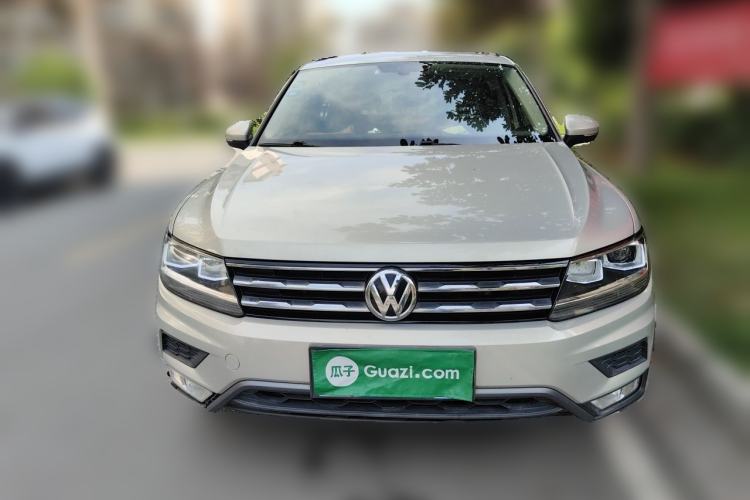 Used Volkswagen Tiguan L 2017 330TSI Automatic Two-Wheel Drive Luxury Edition Front