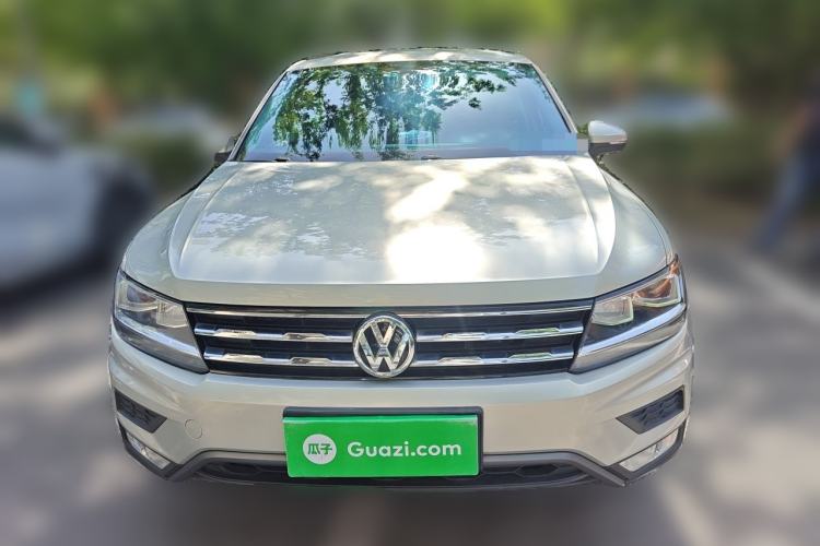 Used Volkswagen Tiguan L 2017 330TSI Automatic Two-Wheel Drive Luxury Edition Front