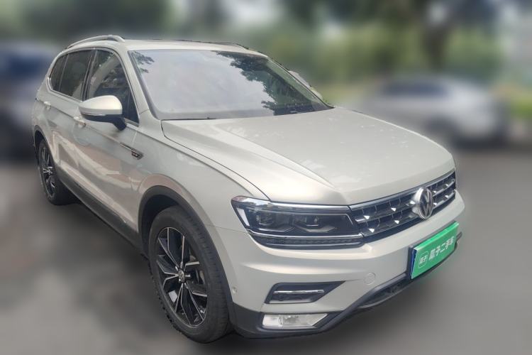 Used Volkswagen Tiguan L 2017 380TSI Automatic All-Wheel-Drive Flagship Edition Front Right 45 Deg