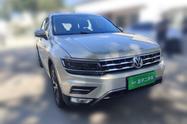Used Volkswagen Tiguan L 2017 330TSI Automatic Two-Wheel Drive Flagship Edition Front Right 45 Deg