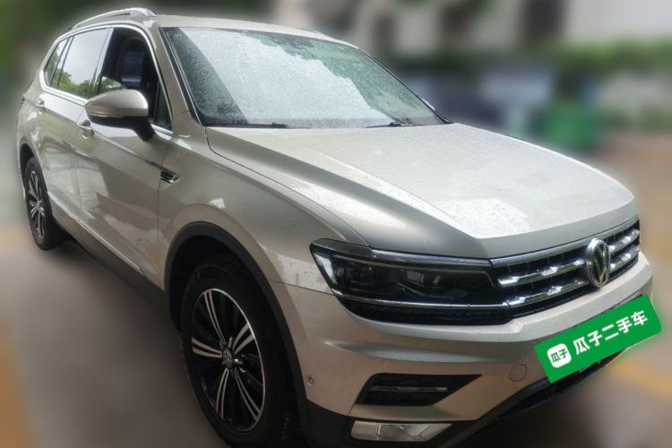 Used Volkswagen Tiguan L 2017 330TSI Automatic Two-Wheel Drive Flagship Edition Front Right 45 Deg