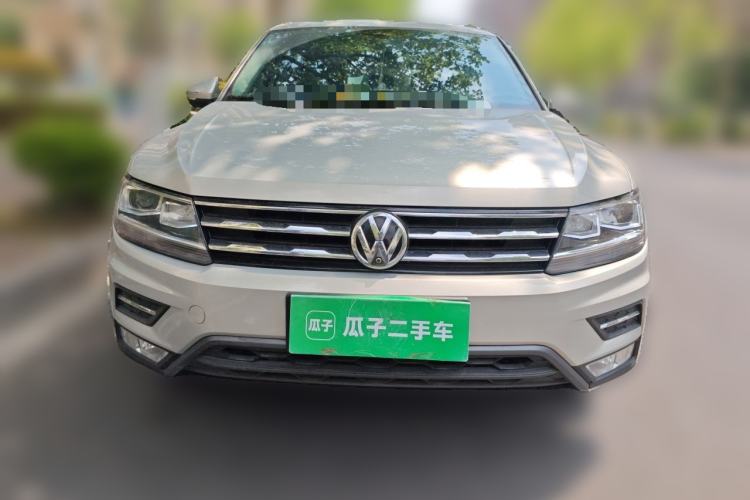 Used Volkswagen Tiguan L 2017 330TSI Automatic Two-Wheel Drive Luxury Edition Front