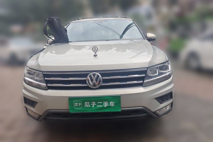 Used Volkswagen Tiguan L 2017 330TSI Automatic Two-Wheel Drive Luxury Edition Front