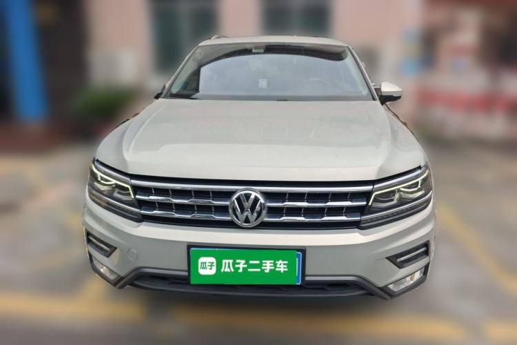 Used Volkswagen Tiguan L 2017 380TSI Automatic All-Wheel-Drive Luxury Edition Front