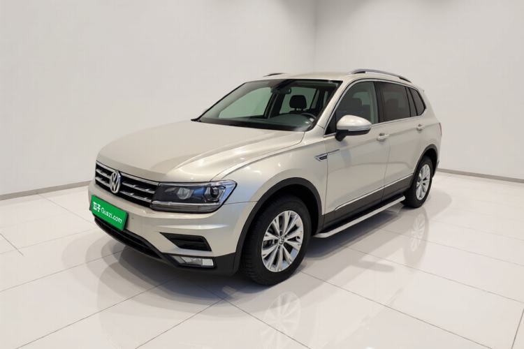 Used Volkswagen Tiguan L 2017 330TSI Automatic Two-Wheel Drive Luxury Edition Guazi used car, China used car export, Used car for sale, Used cars, Cheapest cars for sale