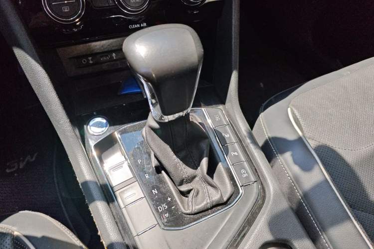 Used Volkswagen Tiguan L 2017 330TSI Automatic Two-Wheel Drive Flagship Edition Gear Lever
