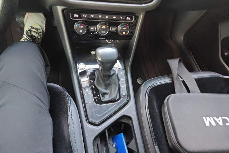 Used Volkswagen Tiguan L 2017 330TSI Automatic Two-Wheel Drive Flagship Edition Gear Lever
