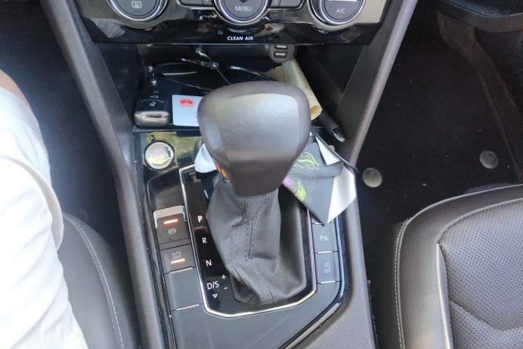Used Volkswagen Tiguan L 2017 330TSI Automatic Two-Wheel Drive Flagship Edition Gear Lever