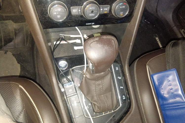 Used Volkswagen Tiguan L 2017 330TSI Automatic Two-Wheel Drive Flagship Edition Gear Lever