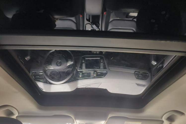 Used Volkswagen Tiguan L 2017 330TSI Automatic Two-Wheel Drive Luxury Edition Headliner