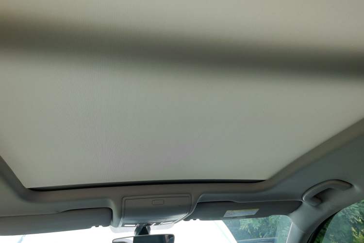 Used Volkswagen Tiguan L 2017 330TSI Automatic Two-Wheel Drive Luxury Edition Headliner