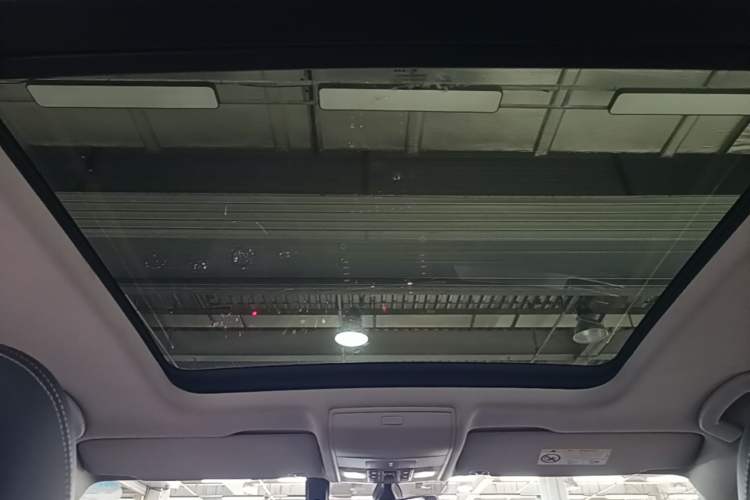 Used Volkswagen Tiguan L 2017 330TSI Automatic Two-Wheel Drive Flagship Edition Headliner