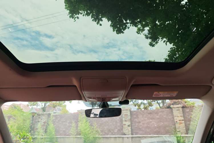 Used Volkswagen Tiguan L 2017 330TSI Automatic Two-Wheel Drive Luxury Edition Headliner