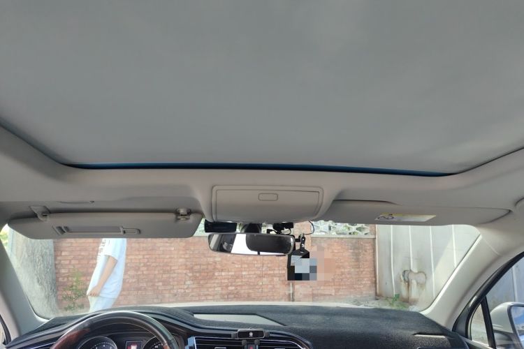 Used Volkswagen Tiguan L 2017 330TSI Automatic Two-Wheel Drive Flagship Edition Headliner