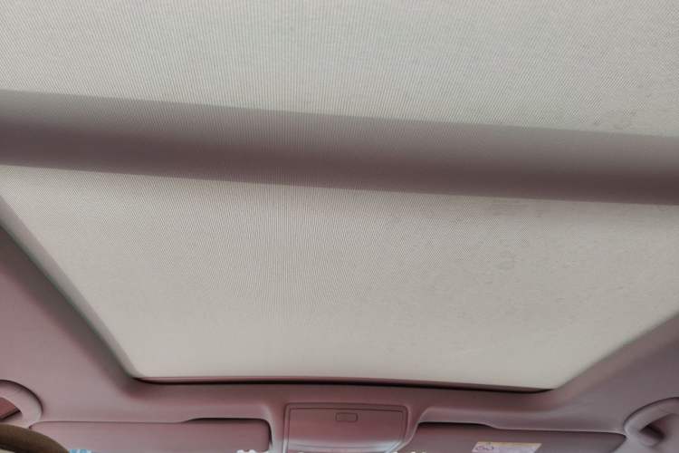 Used Volkswagen Tiguan L 2017 330TSI Automatic Two-Wheel Drive Luxury Edition Headliner