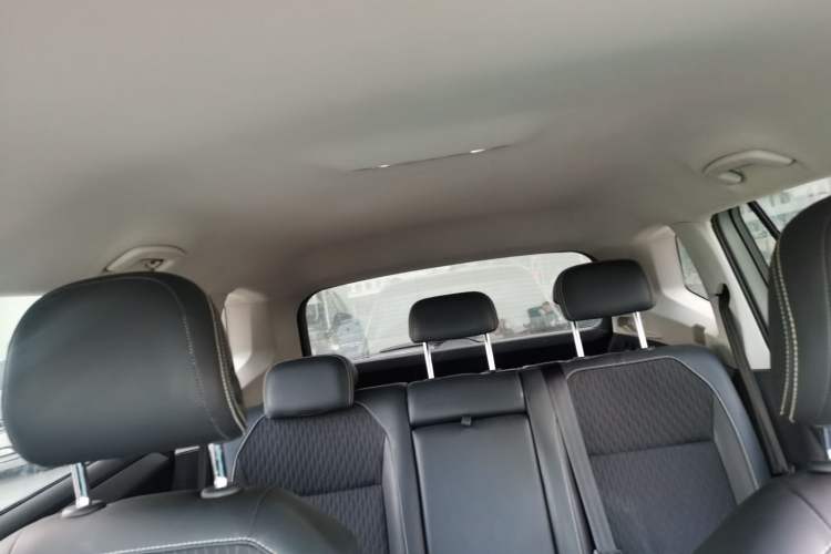 Used Volkswagen Tiguan L 2017 330TSI Automatic Two-Wheel Drive Luxury Edition Headliner
