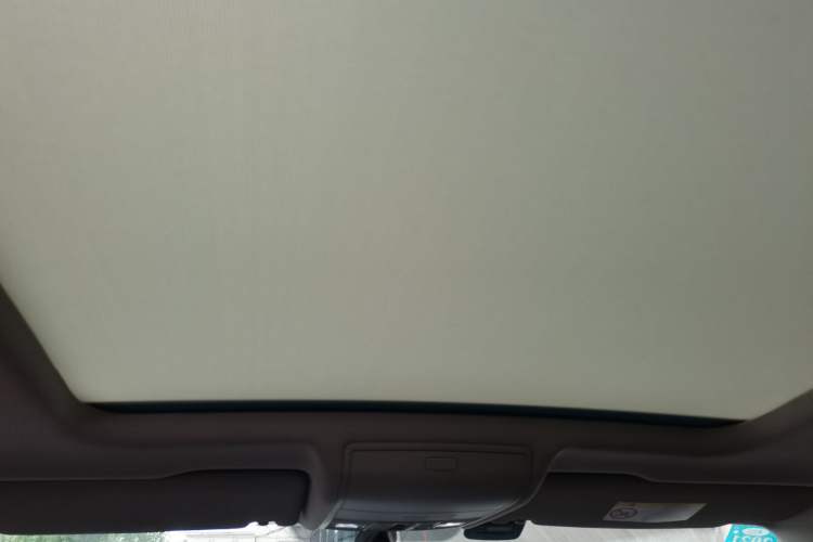 Used Volkswagen Tiguan L 2017 330TSI Automatic Two-Wheel Drive Luxury Edition Headliner