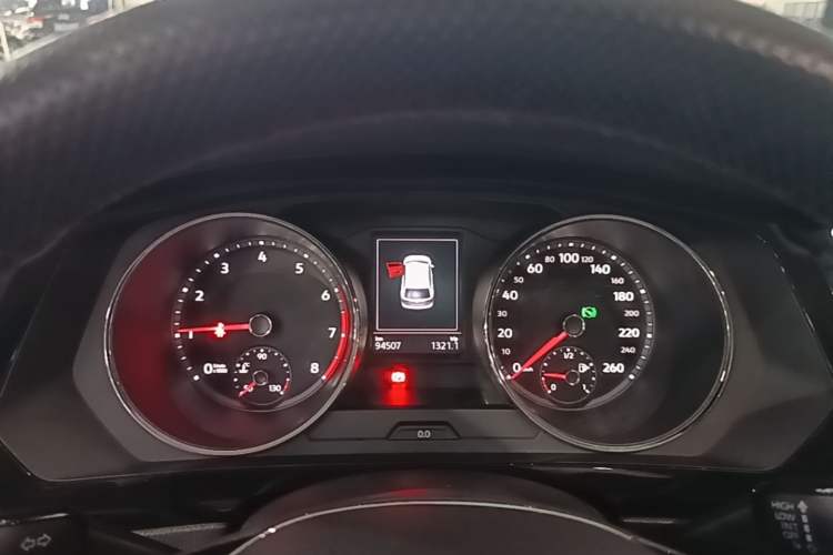 Used Volkswagen Tiguan L 2017 330TSI Automatic Two-Wheel Drive Flagship Edition Instrument Cluster