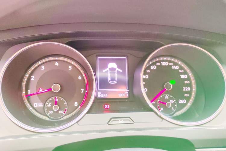 Used Volkswagen Tiguan L 2017 330TSI Automatic Two-Wheel Drive Luxury Edition Instrument Cluster