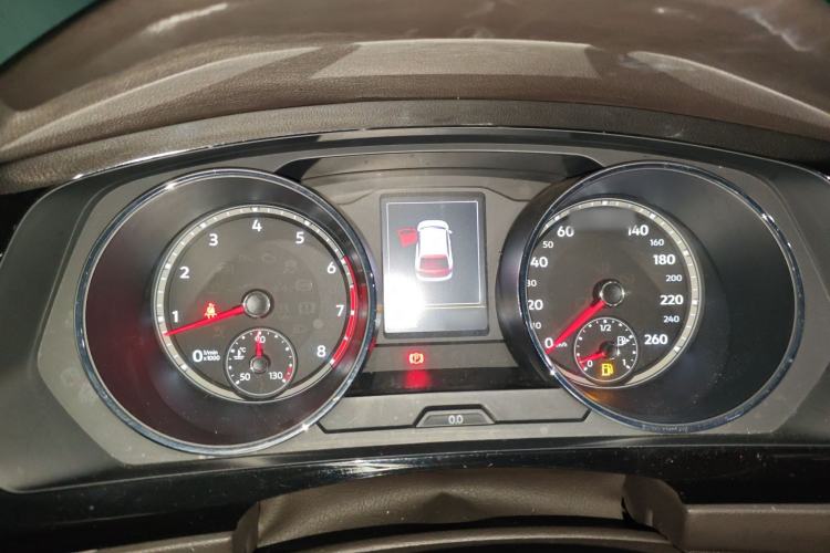 Used Volkswagen Tiguan L 2017 330TSI Automatic Two-Wheel Drive Luxury Edition Instrument Cluster
