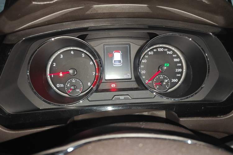 Used Volkswagen Tiguan L 2017 330TSI Automatic Two-Wheel Drive Luxury Edition Instrument Cluster