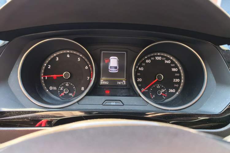 Used Volkswagen Tiguan L 2017 330TSI Automatic Two-Wheel Drive Luxury Edition Instrument Cluster