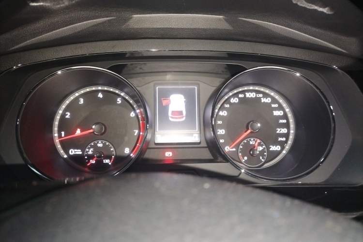 Used Volkswagen Tiguan L 2017 330TSI Automatic Two-Wheel Drive Comfort Edition Instrument Cluster