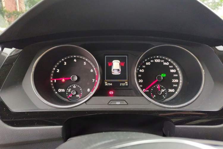 Used Volkswagen Tiguan L 2017 330TSI Automatic Two-Wheel Drive Comfort Edition Instrument Cluster