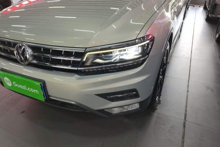 Used Volkswagen Tiguan L 2017 330TSI Automatic Two-Wheel Drive Flagship Edition Left Front Headlight