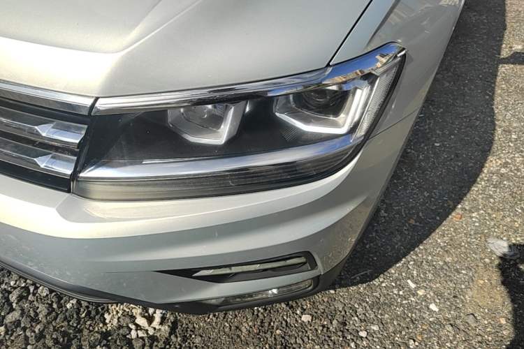 Used Volkswagen Tiguan L 2017 330TSI Automatic Two-Wheel Drive Luxury Edition Left Front Headlight