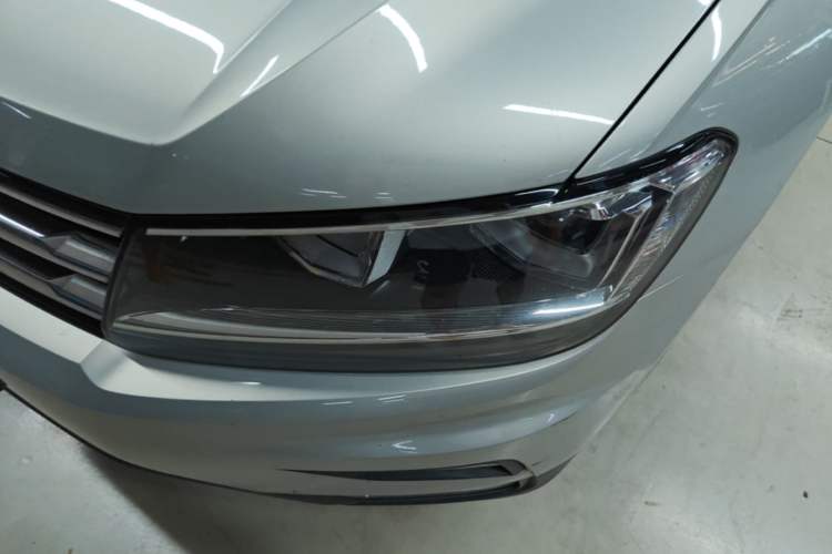 Used Volkswagen Tiguan L 2017 330TSI Automatic Two-Wheel Drive Comfort Edition Left Front Headlight