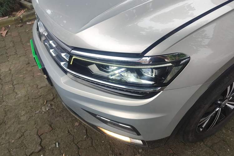 Used Volkswagen Tiguan L 2017 380TSI Automatic All-Wheel-Drive Luxury Edition Left Front Headlight